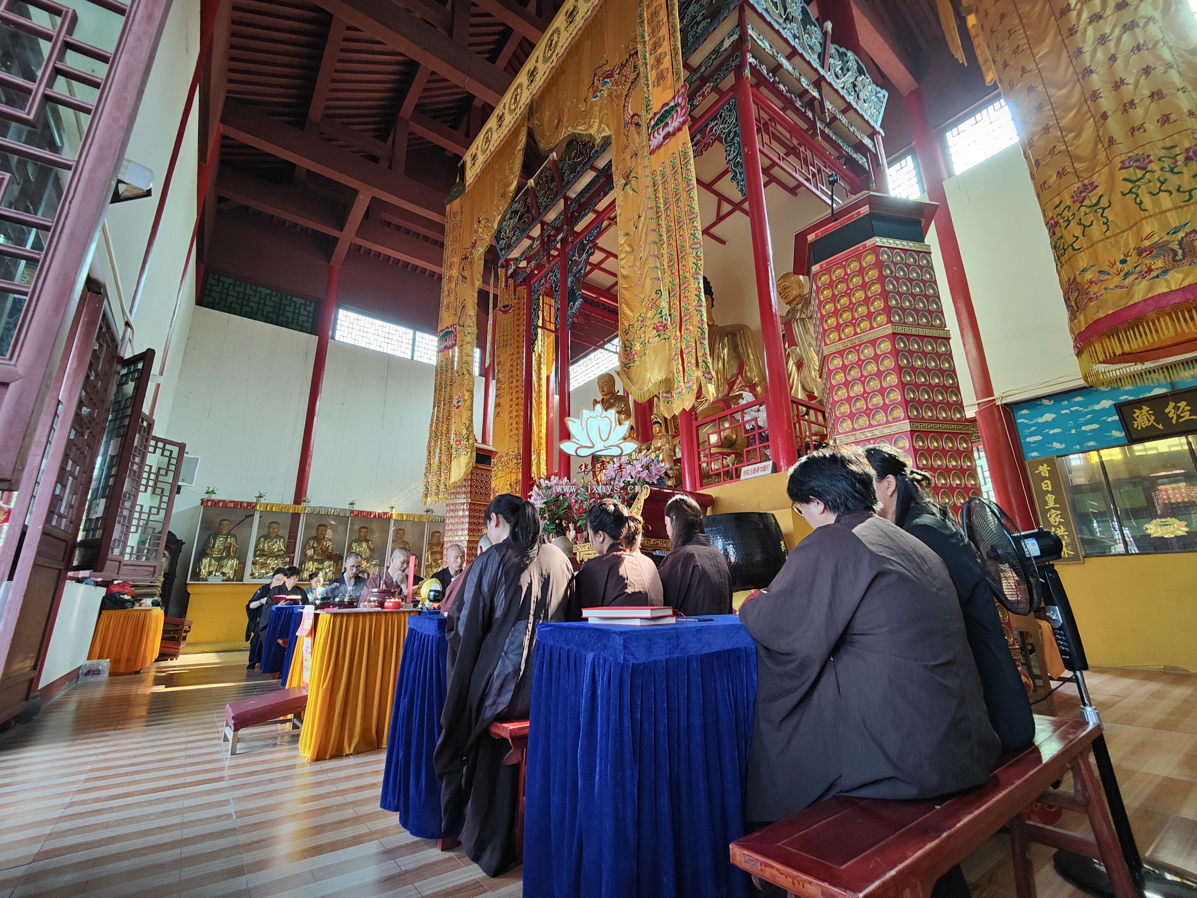 新彩90999七月三十日地藏王菩萨圣诞法会圆满